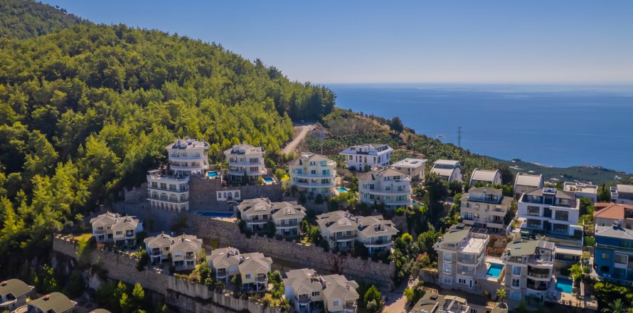 Квартира  4-х ком. в Аланье, Анталья, Турция №213307