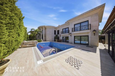 ویلا در  Antalya ، ترکیه 5 خوابه ، 750 متر مربع.  شماره 232609 - 2
