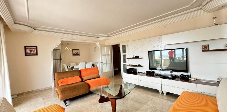 2+1 Lejlighed  i Mahmutlar, Antalya, Tyrkiet Nr. 216055