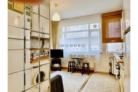 آپارتمان در Beyoglu،  Istanbul ، ترکیه 1 خوابه ، 55 متر مربع.  شماره 217223 - 1