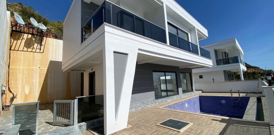 3+1 Villa  i Alanya, Antalya, Tyrkiet Nr. 221547