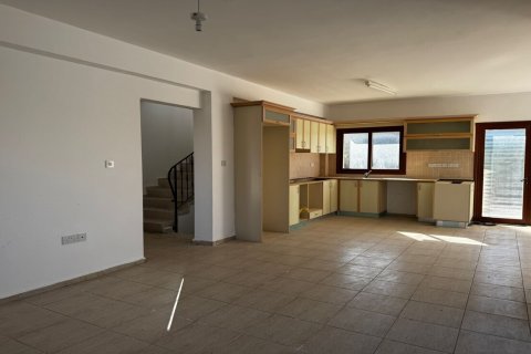 Продажа виллы  в Кайяларе, Гирне, Северный Кипр 3+1, 190м2, №214503 – фото 3