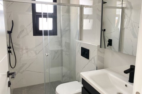 Lägenhet  i Famagusta,  Nr. 212572 - 15