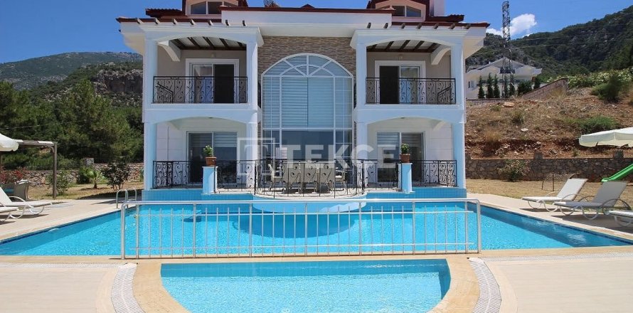 5+1 Villa  in Fethiye, Mugla, Turkey No. 212070
