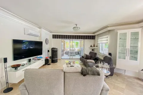 Apartment for sale  in Alanya, Antalya, Turkey, 3 bedrooms, 700m2, No. 223962 – photo 2