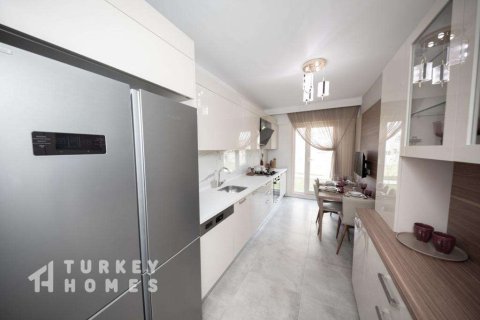 4+1 Wohnung  in Istanbul, Türkei Nr. 233740 - 4
