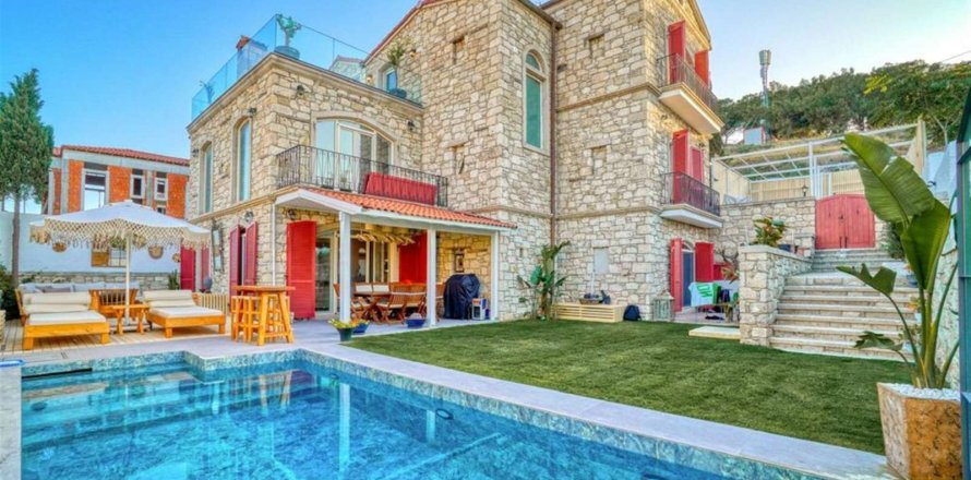 5+1 Villa i Alacati, Izmir, Tyrkiet Nr. 233339