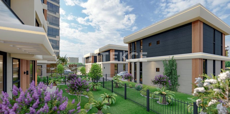 4+1 Villa in Mersin, Turkey No. 222134