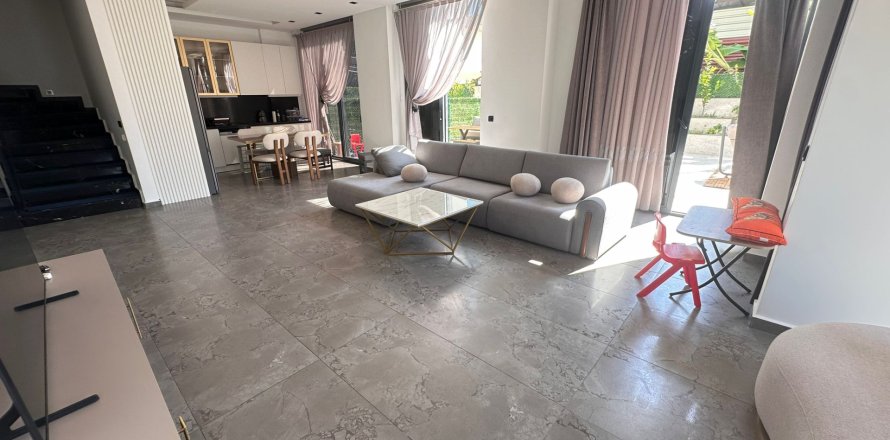 آپارتمان در  Alanya ، ترکیه 2 خوابه ، 110 متر مربع.  شماره 218418