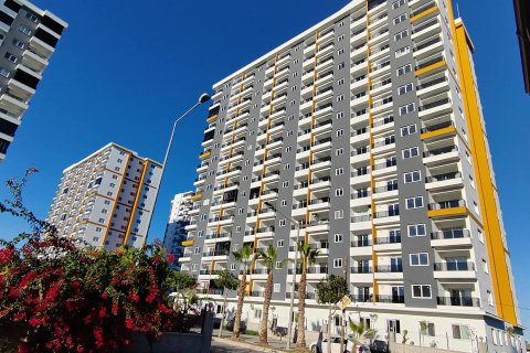 1+1 Apartment in Tomuk, Mersin, Turkey No. 230065
