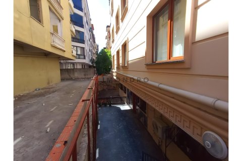 2+1 Wohnung  in Küçükçekmece, Istanbul, Türkei Nr. 216042 - 2