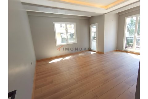 2+1 Wohnung  in Küçükçekmece, Istanbul, Türkei Nr. 216042 - 4