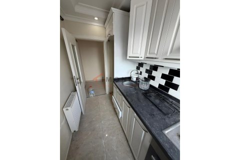 2+1 Wohnung  in Küçükçekmece, Istanbul, Türkei Nr. 216041 - 8