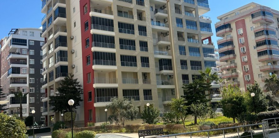 2+1 Lejlighed  i Mahmutlar, Antalya, Tyrkiet Nr. 224543