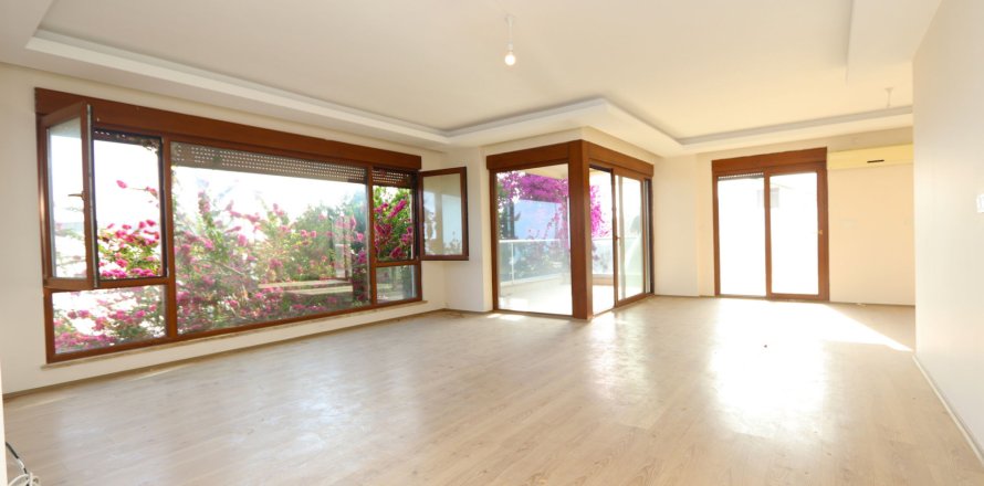 3+2 Leilighet  i Alanya, Antalya, Tyrkia Nr. 219005