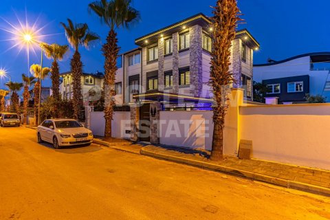 Продажа виллы  в Кадрие, Анталье, Турция 5 комн., 200м2, №211723 – фото 2