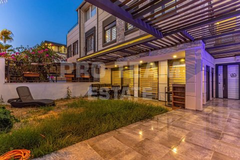 Продажа виллы  в Кадрие, Анталье, Турция 5 комн., 200м2, №211723 – фото 3