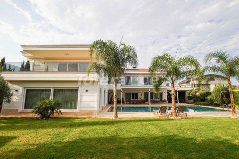 4+1 Villa in Antalya, Turkey No. 232205