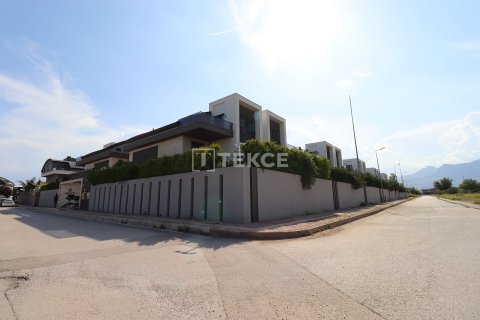 ویلا در  Antalya ، ترکیه 6 خوابه ، 450 متر مربع.  شماره 224767
