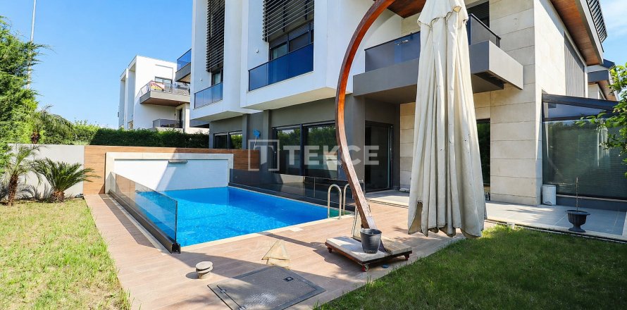 Villa  6+1  Antalya, Türkiye №224767