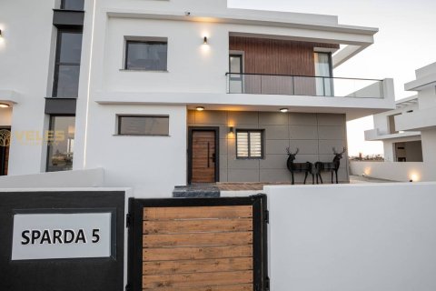 Villa for sale in Famagusta, Northern Cyprus, 3 bedrooms, 173m2, No. 214009 – photo 6