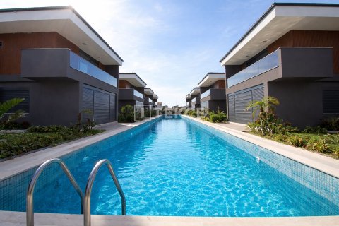 3+1 Villa  in Manavgat, Antalya, Turkey No. 223084