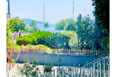 آپارتمان در Kadikoy، Istanbul ، ترکیه 3 خوابه ، 125 متر مربع. شماره 225191 - 2