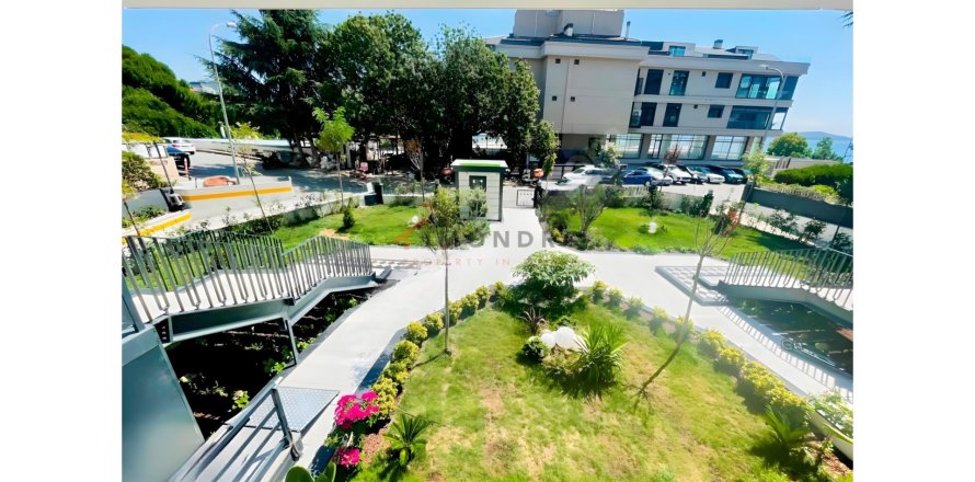 آپارتمان در Kadikoy، Istanbul ، ترکیه 3 خوابه ، 125 متر مربع. شماره 225191