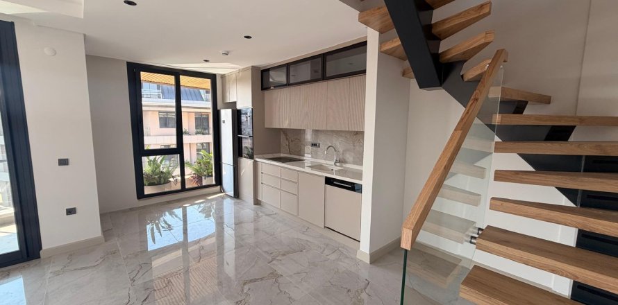 2+1 Penthouse in Alanya, Antalya, Turkey No. 237463