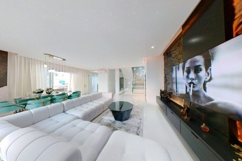 3+2 Wohnung  in Mahmutlar, Antalya, Türkei Nr. 215358 - 1