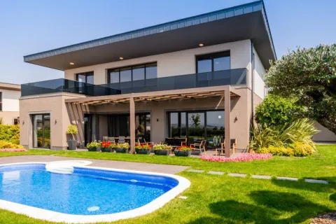 آپارتمان در  Aksu ، ترکیه 3 خوابه ، 311 متر مربع.  شماره 224102 - 17