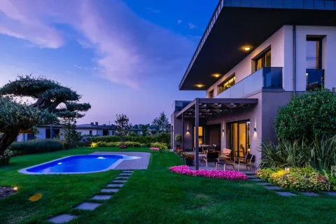 آپارتمان در  Aksu ، ترکیه 3 خوابه ، 311 متر مربع.  شماره 224102 - 18