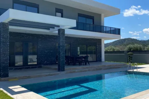 آپارتمان در  Aegean Region ، ترکیه 4 خوابه ، 280 متر مربع.  شماره 224097 - 1