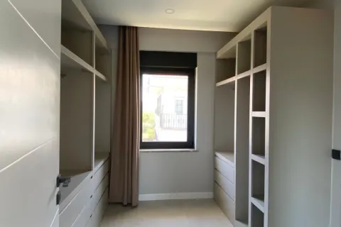 آپارتمان در  Aegean Region ، ترکیه 4 خوابه ، 280 متر مربع.  شماره 224097 - 2