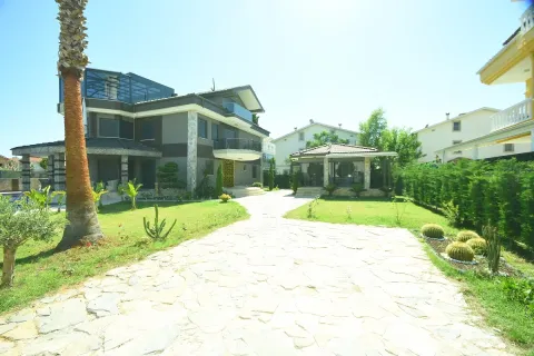 آپارتمان در  Alanya ، ترکیه 7 خوابه ، 500 متر مربع.  شماره 224098 - 1