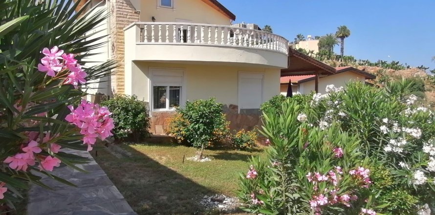 Вилла 3+1 в Аланье, Анталья, Турция №226368