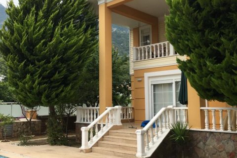 ویلا در  Kemer ، ترکیه 5 خوابه ، 250 متر مربع.  شماره 221513