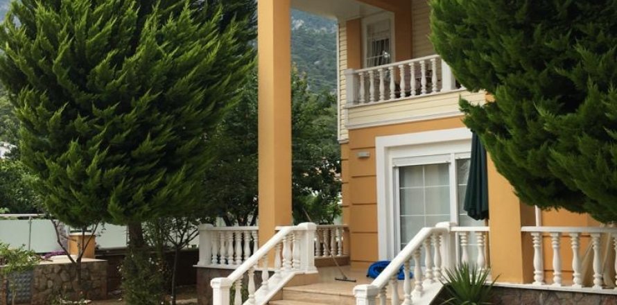 ویلا در  Kemer ، ترکیه 5 خوابه ، 250 متر مربع.  شماره 221513