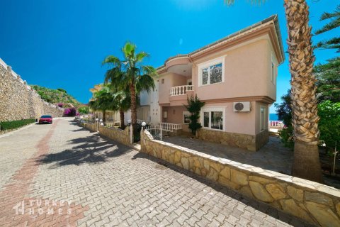 ویلا در  Alanya ، ترکیه 4 خوابه ، 250 متر مربع.  شماره 233011
