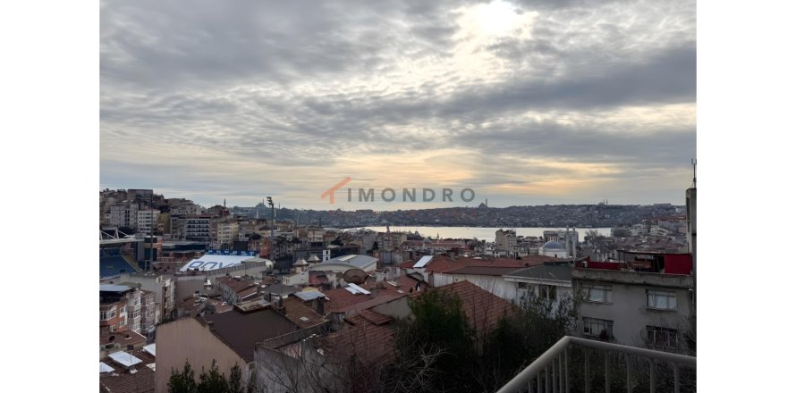 Квартира  2+1 в Бейоглу, Стамбул, Турция №221845