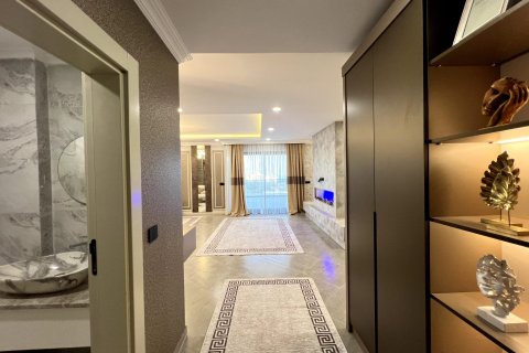 ویلا در  Alanya ، ترکیه 4 خوابه ، 280 متر مربع.  شماره 221324 - 28