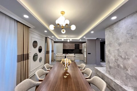 ویلا در  Alanya ، ترکیه 4 خوابه ، 280 متر مربع.  شماره 221324 - 20