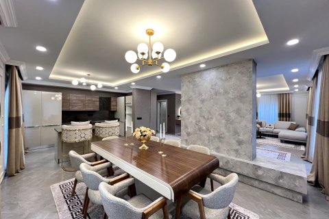 ویلا در  Alanya ، ترکیه 4 خوابه ، 280 متر مربع.  شماره 221324 - 23