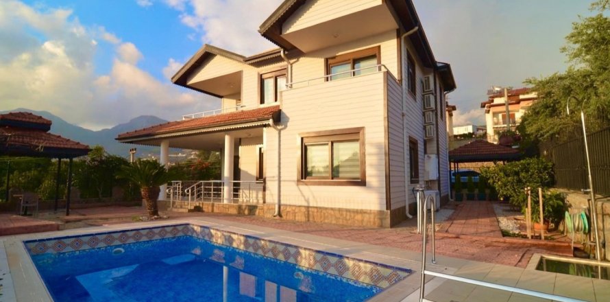 4+1 Villa  i Oba, Antalya, Tyrkia Nr. 215160