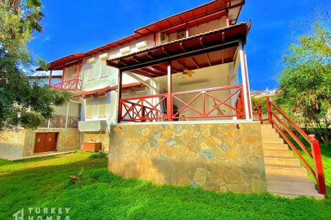 Villa for sale  in Alanya, Antalya, Turkey, 3 bedrooms, No. 233633 – photo 1