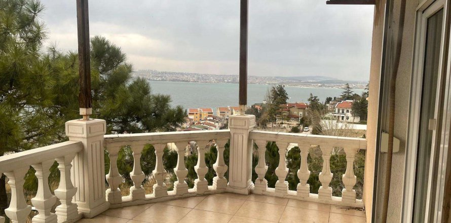 ویلا در Istanbul ، ترکیه 5 خوابه ، 305 متر مربع. شماره 233429