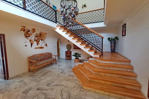 Продажа виллы  в Гирне, Северный Кипр 4+1, 400м2, №211813 – фото 5