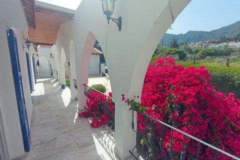 Продажа виллы  в Гирне, Северный Кипр 4+1, 400м2, №211813 – фото 18