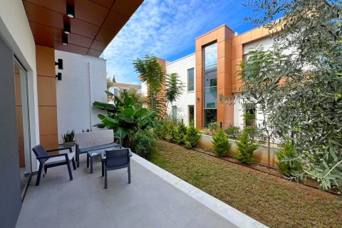 Продажа виллы  в Гирне, Северный Кипр 3+1, 190м2, №211817 – фото 10