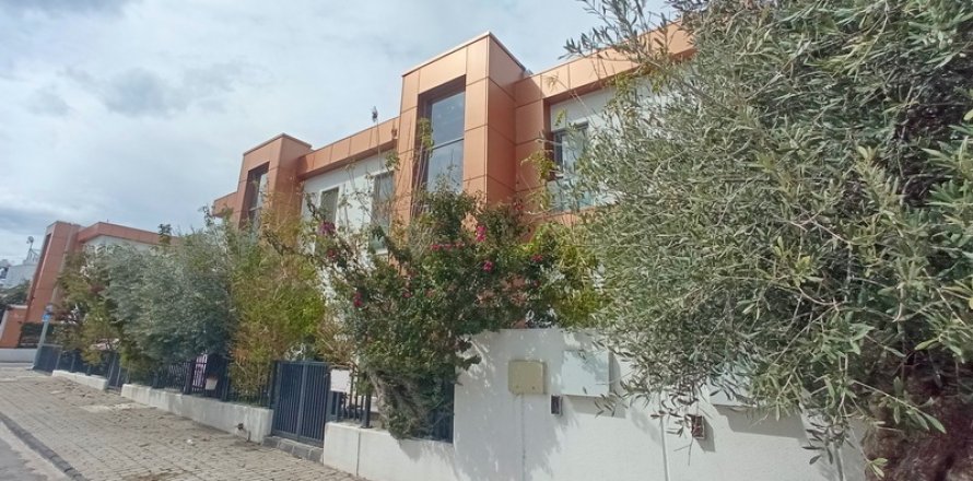 Вилла  3+1 в Гирне, Северный Кипр №211817